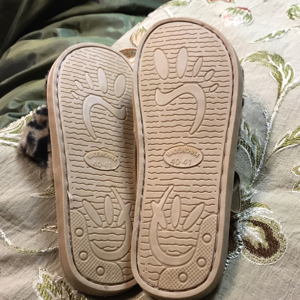 Sandals - Picture 2 of 2